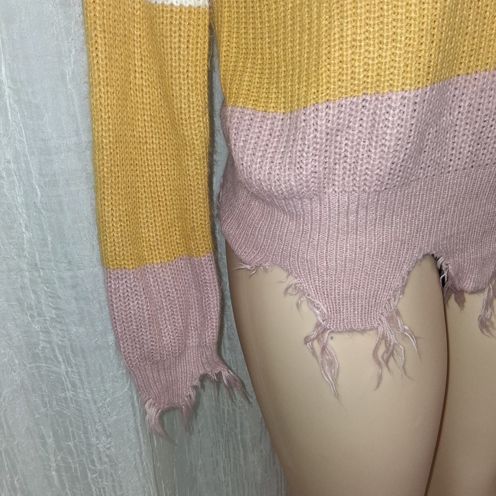 RUN WAY 7 women Size M Colorful Distressed Crew Neck Sweater - Picture 6 of 13